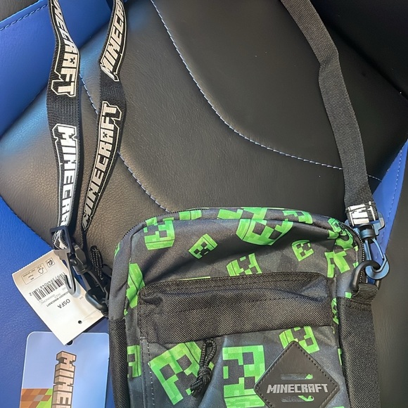 Green and Black Men's Bag - Picture 1 of 1